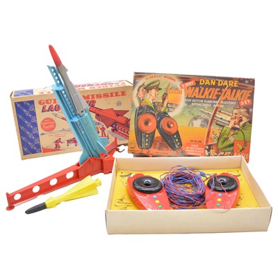 Lot 294 - Dan Dare walkie talkie set and Marx guided missile launcher, boxed