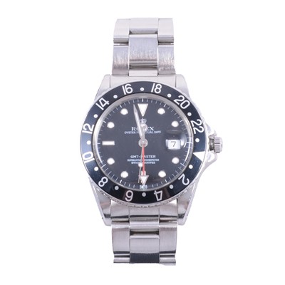 Lot 365 - Rolex - a gentleman's Oyster Perpetual Date GMT-Master automatic chronometer wristwatch.