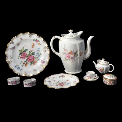 Lot 69 - Small collection of Royal Crown Derby teaware and miniatures