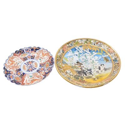 Lot 33 - Satsuma charger and an Imari dish