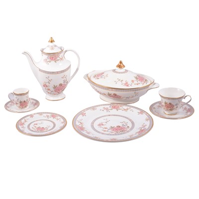 Lot 110 - Royal Doulton Canton pattern part dinner, tea and coffee service.