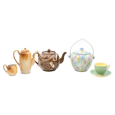 Lot 66 - Crown Devon Art Deco part coffee set, and other mid-century ceramics