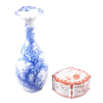 Lot 73 - Oriental blue and white vase and a Kutani box and cover