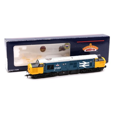 Lot 19 - Bachmann OO gauge diesel electric locomotive