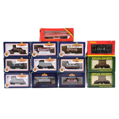 Lot 26 - Bachmann, Hornby and Replica Railways OO gauge wagons, boxed