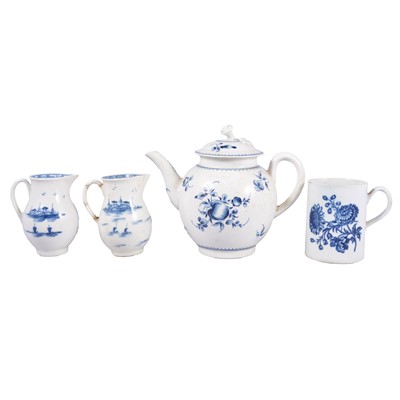 Lot 25 - Four pieces of Worcester blue and white ware