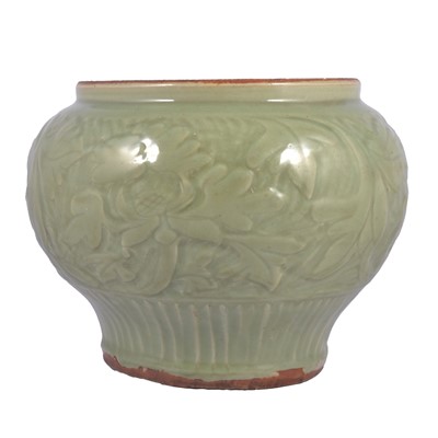 Lot 9 - A large possible Longquan celadon glaze jardiniere