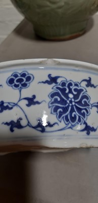 Lot 12 - Antique Chinese blue and white porcelain dish, Qianlong style
