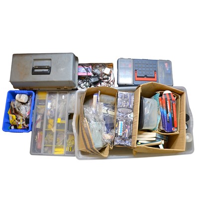 Lot 524 - A collection of modelling equipment and tools