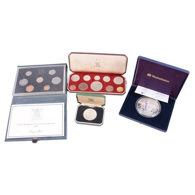 Lot 224A - Collection of commemorative coins, loose circulated coinage, and a small qty of stamps