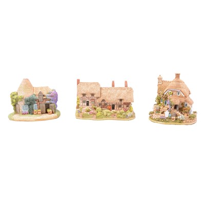 Lot 61 - Collection of Lilliput Lane models