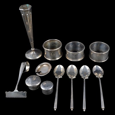 Lot 312 - Small collection of silver