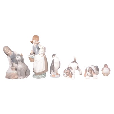 Lot 40 - Collection of Lladro figures - children and animals