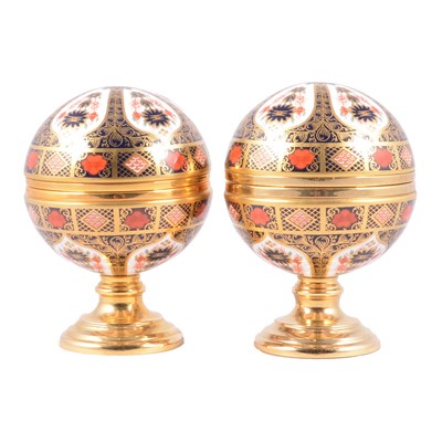 Lot 175 - Royal Crown Derby Imari Millennium Globe thermometer and barometer