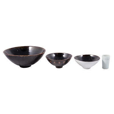 Lot 132 - Chris Keenan, three porcelain bowls and a beaker