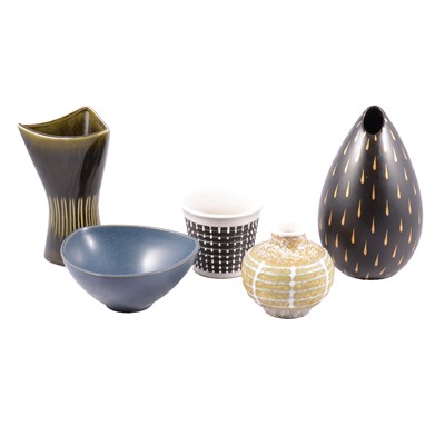 Lot 124 - Collection of mid-century ceramics