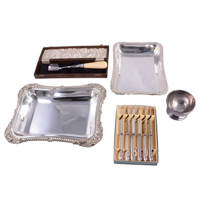 Lot 188 - Small cased canteen of cutlery, other plated flatware, etc