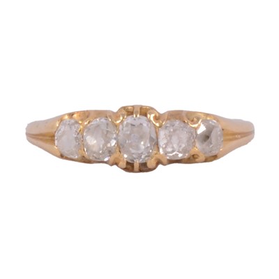 Lot 86 - A diamond five stone ring.