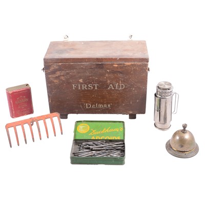 Lot 143A - Small box of miscellany