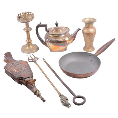 Lot 166 - Collection of brass, copper and other metalwares