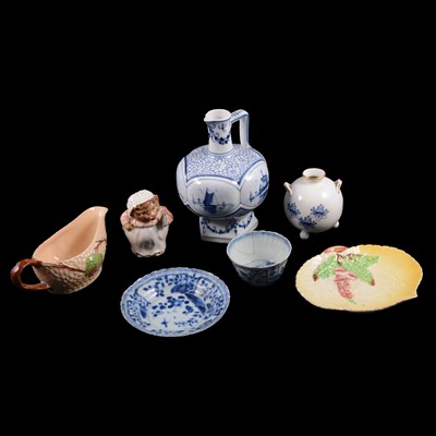 Lot 99 - Assorted decorative ceramics