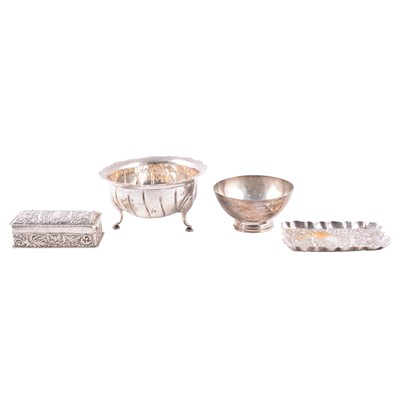 Lot 121 - Two silver bowls, ring box and tray