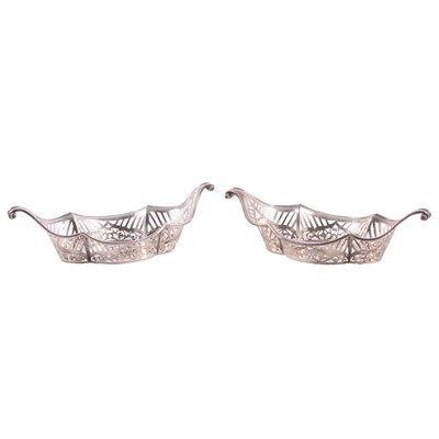 Lot 122 - Pair of silver boat shaped bon bon dishes