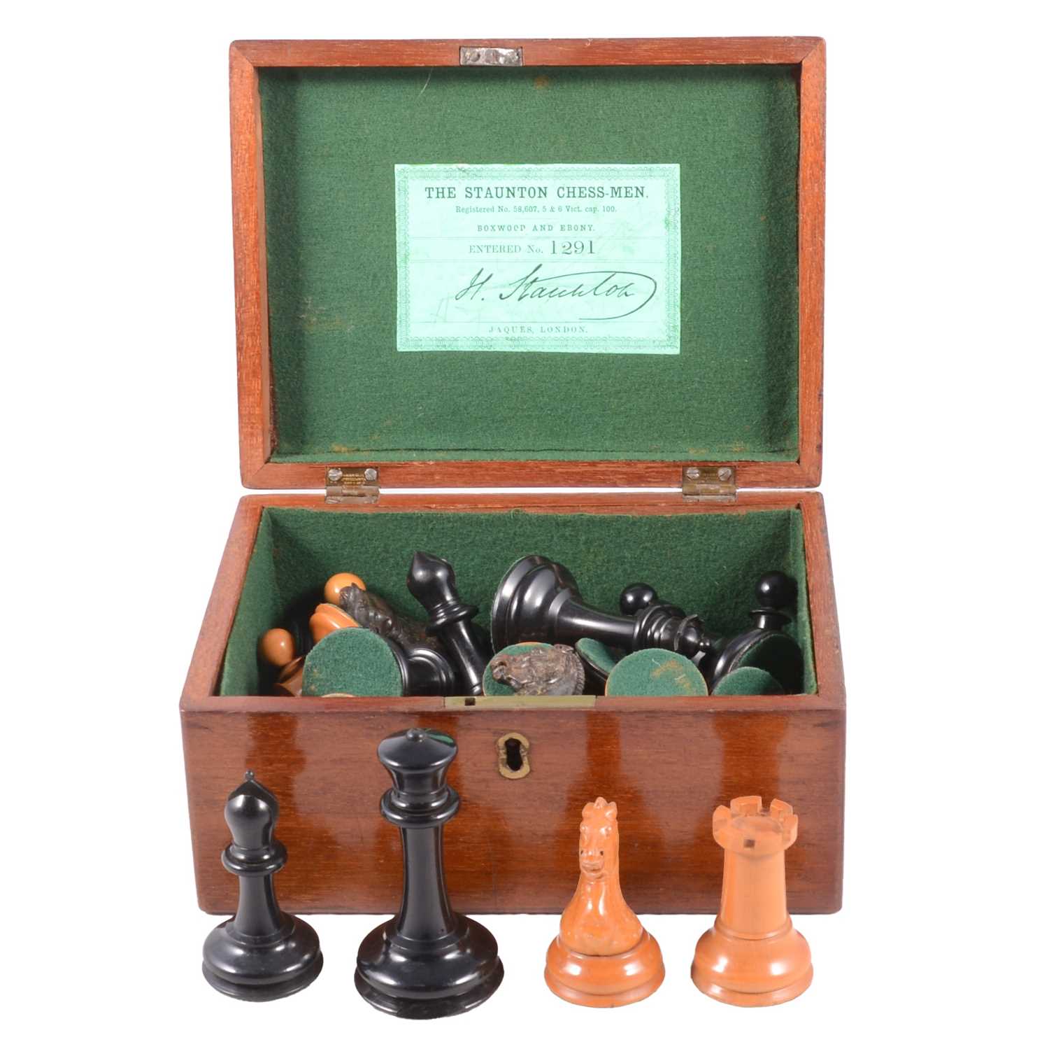 Lot 101 - Jaques of London, Staunton chess men