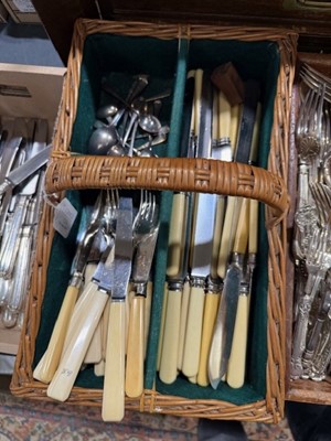 Lot 129 - Matched canteen of silver plated cutlery, Kings pattern, other cutlery, canteen box, etc.