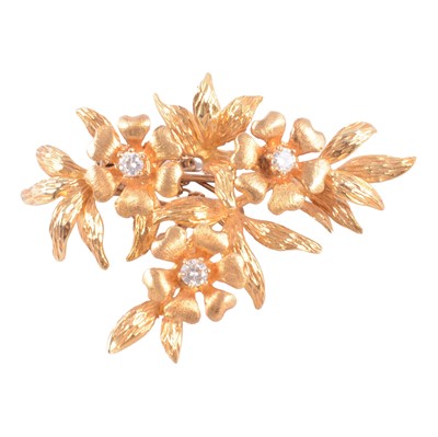 Lot 167 - An 18 carat yellow gold diamond set vintage brooch.