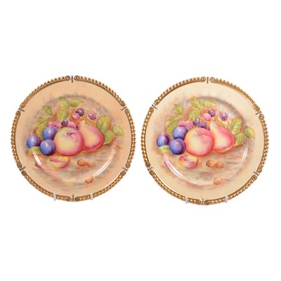 Lot 3 - Pair of Aynsley cabinet plates
