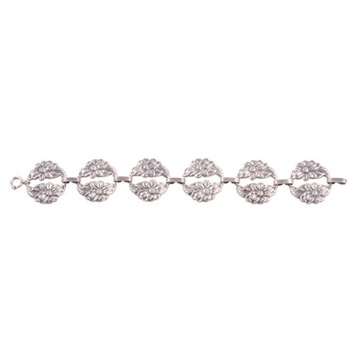 Lot 462 - Danecraft of US - a Sterling bracelet.
