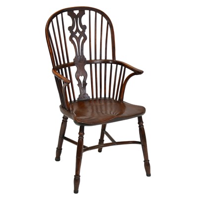 Lot 419 - Victorian elm and yew Windsor chair