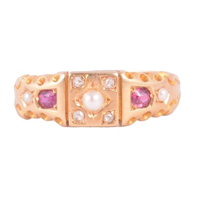 Lot 27 - A Victorian pink stone, diamond and pearl ring.
