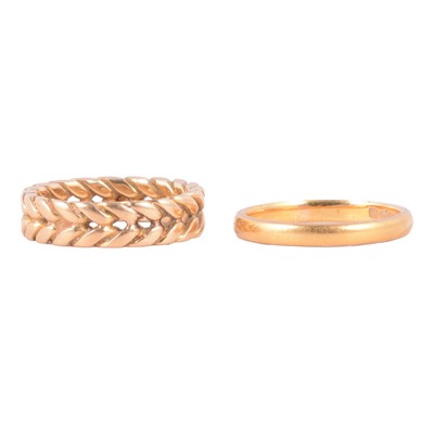 Lot 117 - Two gold rings.