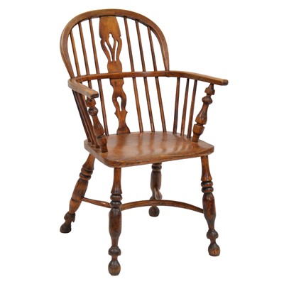 Lot 397 - Victorian elm and ash Windsor chair