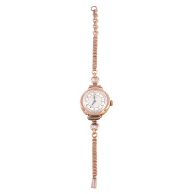 Lot 453 - Federal - a lady’s vintage 9 carat gold manual wind wristwatch.