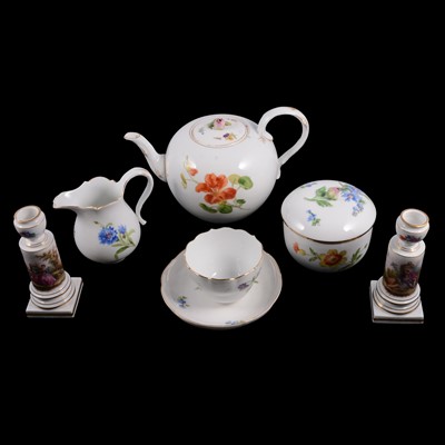 Lot 92 - Meissen tea service and pair of similar candlesticks