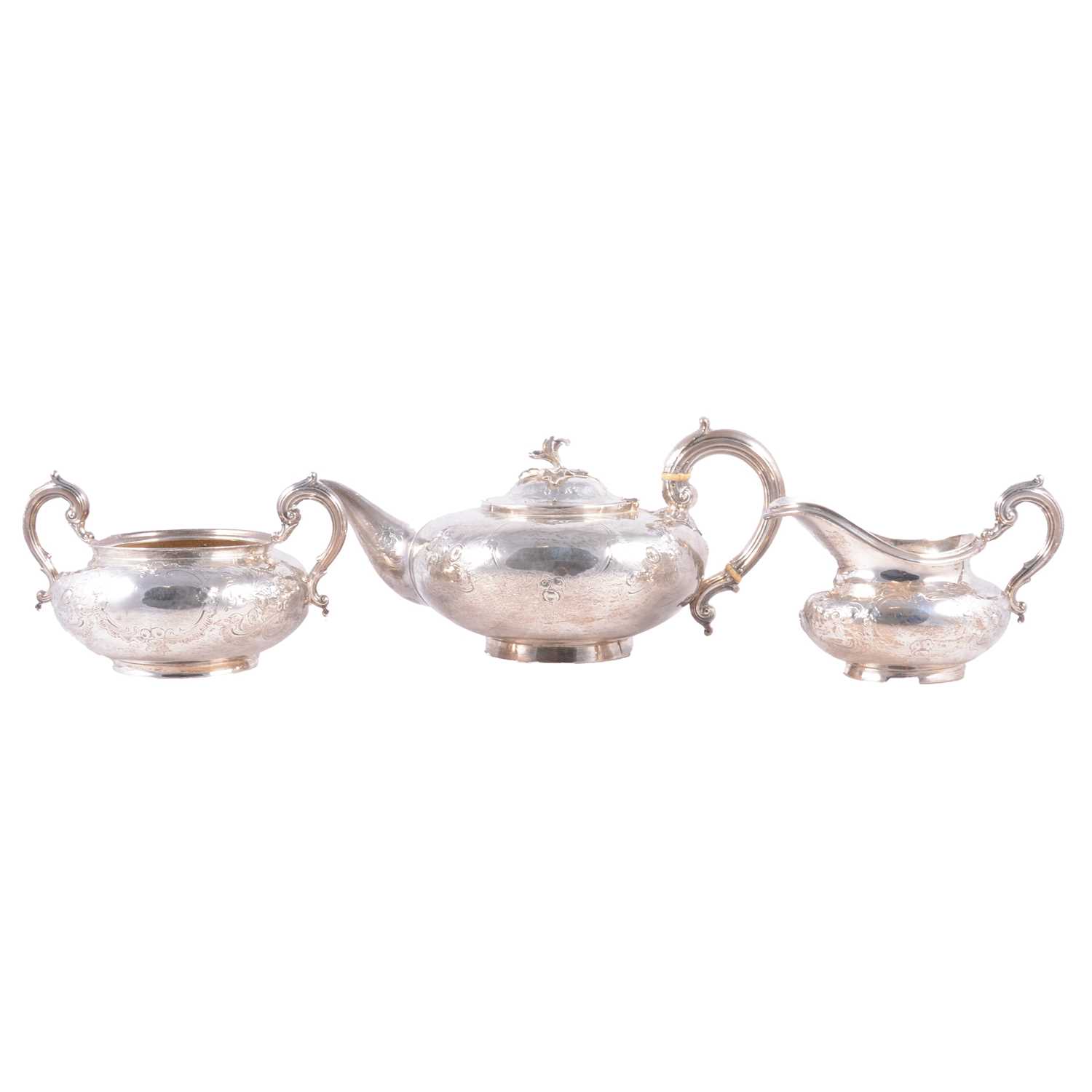 Lot 138 - Victorian silver three-piece teaset
