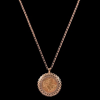 Lot 129 - A Gold Full Sovereign Coin pendant on a chain.