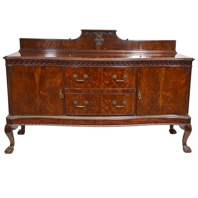 Lot 309 - Mahogany dining room suite