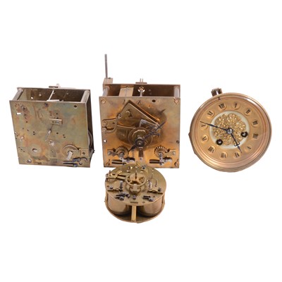 Lot 237 - Quantity of assorted clock movements and parts