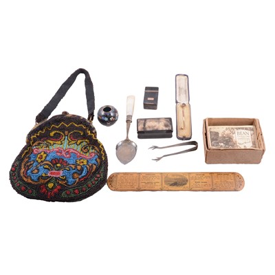 Lot 216 - Small quantity of collectables