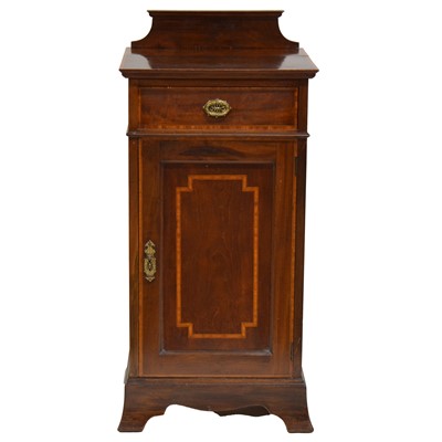 Lot 336 - Edwardian mahogany pot cupboard