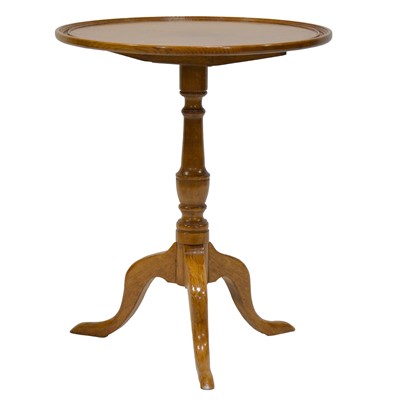 Lot 472 - Oak tripod table, craftsman made