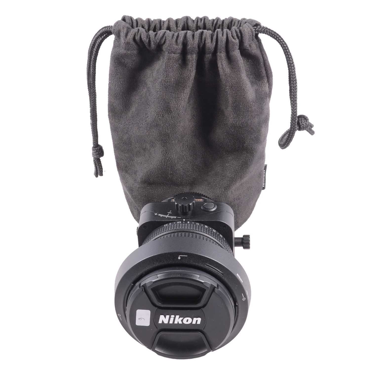 Lot 69 - Nikon 24mm PC-E Nikkor tilt shift lens