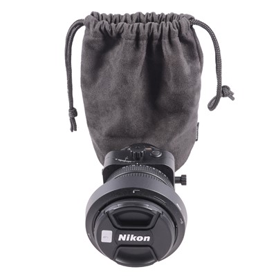 Lot 69 - Nikon 24mm PC-E Nikkor tilt shift lens