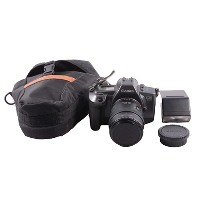 Lot 162 - Canon EOS 600 35mm SLR with 35-105mm lens and a 300EZ speedlite