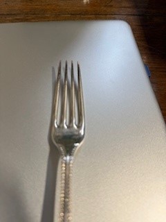 Lot 137 - Canteen of bead edge cutlery, twelve place setting