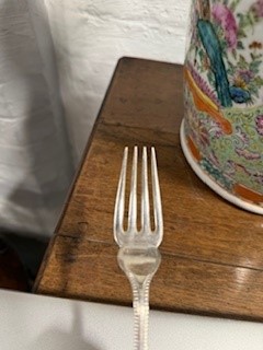 Lot 137 - Canteen of bead edge cutlery, twelve place setting